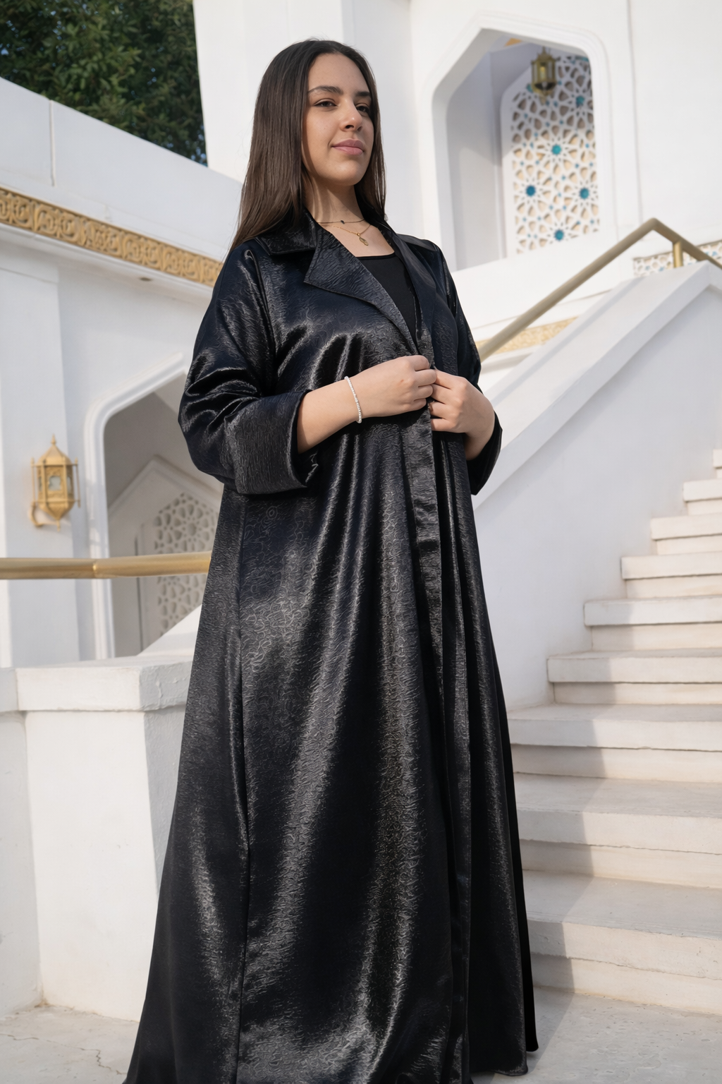 Abaya made of patterned silk fabric