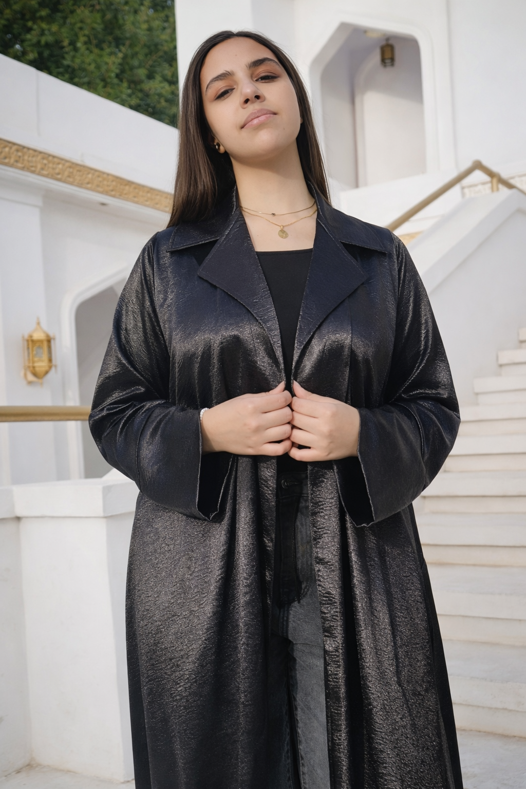 Abaya made of patterned silk fabric