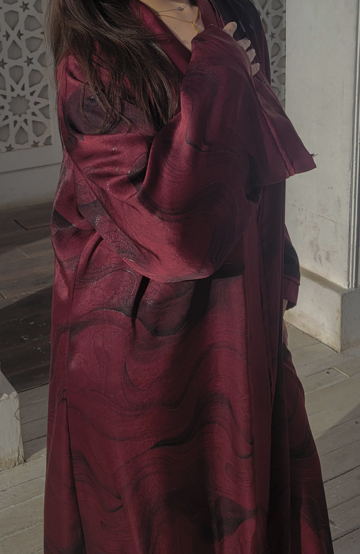 Abaya made of patterned silk fabric