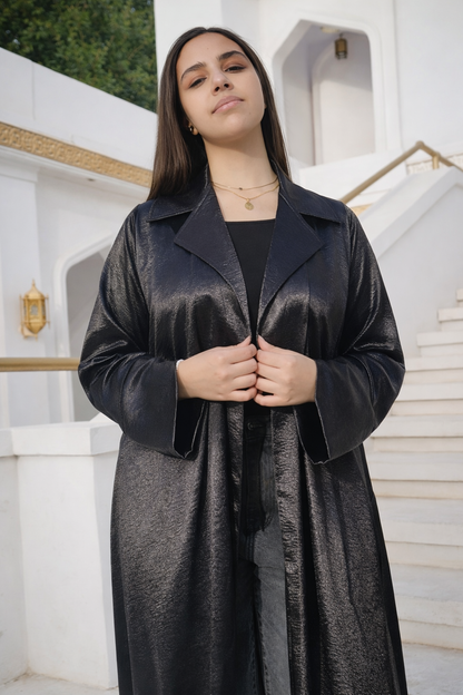 Abaya made of patterned silk fabric